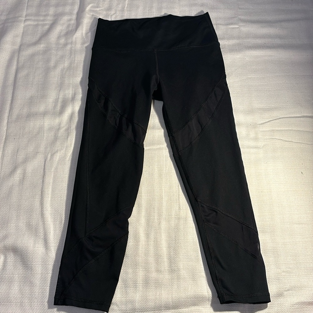 Aerie Chill Play Move High waist Mid Calf Capri Size M